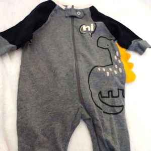 3/$15 Carter's black and yellow dinosaur 🦖 sleeper